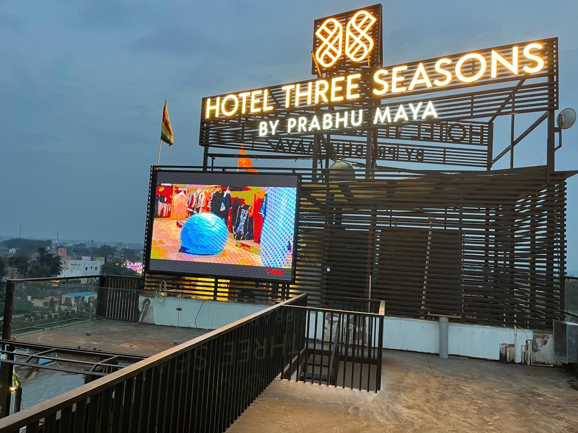 Hotel Three Seasons Vrindavan Bagian luar foto